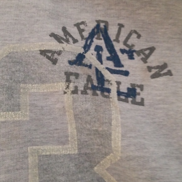 Light grey American eagle sweatshirt